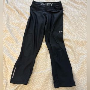 Nike Dri-Fit Cropped Black Workout Leggings with Pocket